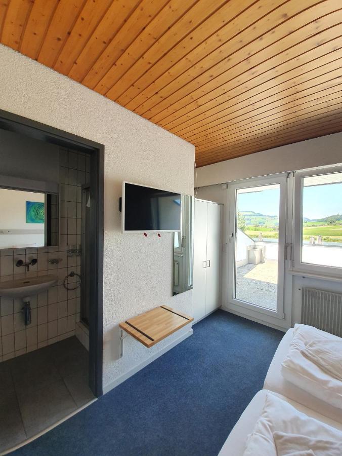 Erlebnisland Grizzlybaer Hotel Langenbuhl Buitenkant foto