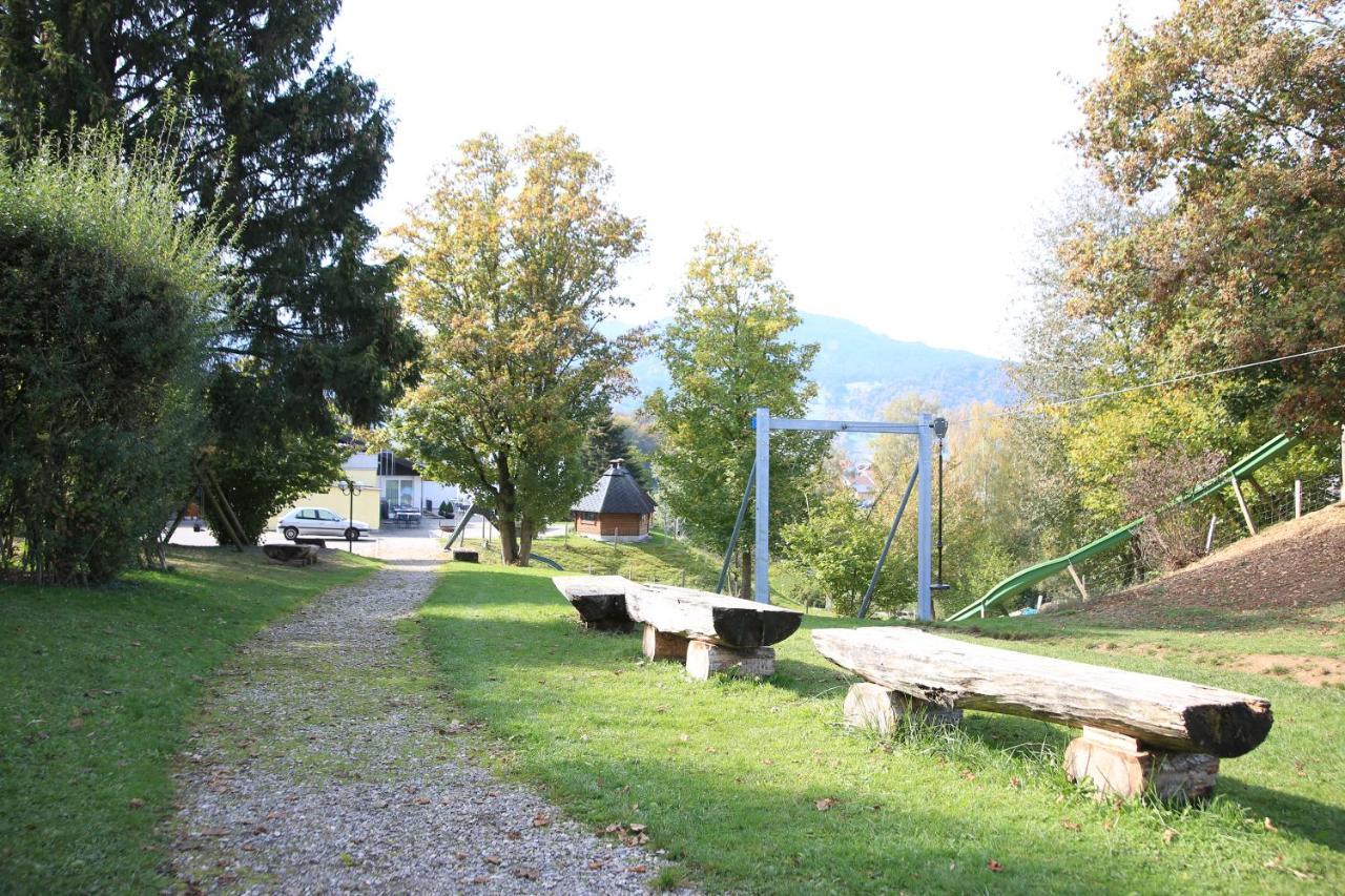 Erlebnisland Grizzlybaer Hotel Langenbuhl Buitenkant foto