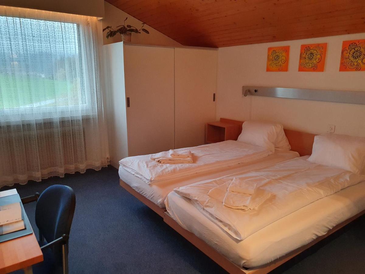 Erlebnisland Grizzlybaer Hotel Langenbuhl Buitenkant foto